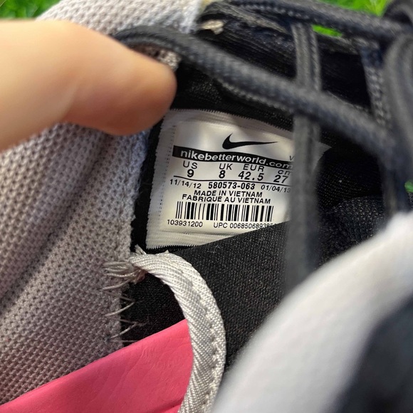 Nike Roshe Run FB Yeezy Black Pink Mint Mismatch - Picture 9 of 9